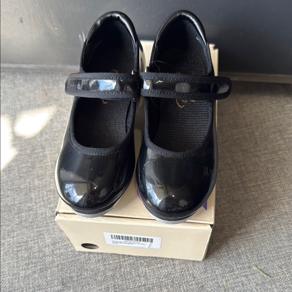 Black Kids tap Shoes size 9 toddler